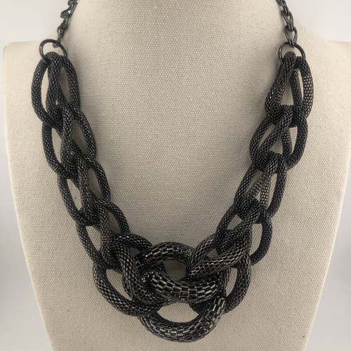 Black metal necklace - black, chunky