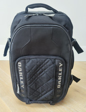 Vintage Oakley 39L Black Carry
