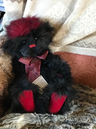Charlie bears red - charlie,