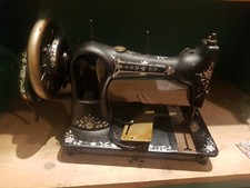1890s Singer Sewing Machine TO