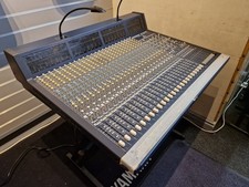 Behringer Eurodesk MX9000