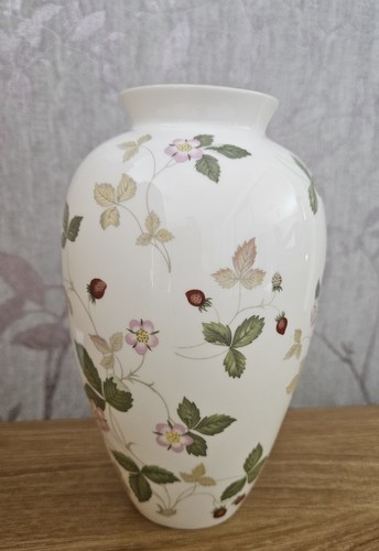 Wedgwood wild strawberry - wedgwood,