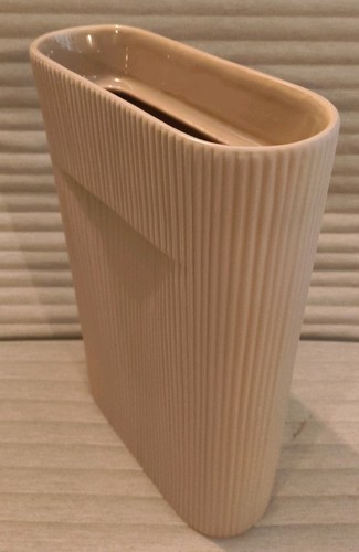 Muuto ridge vase - 35cm, beige