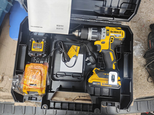 Dewalt dcd796d2 18v - dewalt,