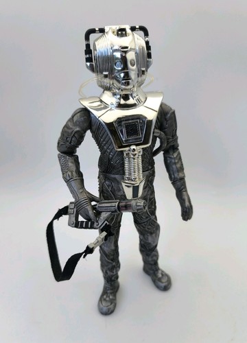 Doctor who talking cyberleader - who,
