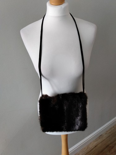 Brown faux fur vintage hand - brown,