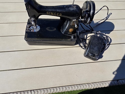 Vintage singer sewing machine - vintage,
