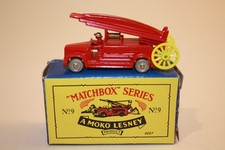 Vintage 1953 Matchbox / Lesney Moko Dennis Fire Escape Truck #9 in original BOX