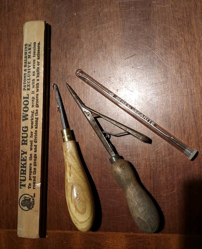 Vintage rug making tools - tools,, wool