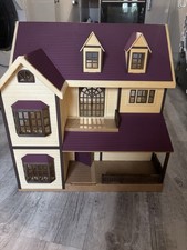 Sylvanian Families House on Hill Oakwood Manor Purple Roof Calico Critters