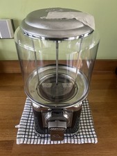 Beaver rb16 Sweet Vending Machine In Black