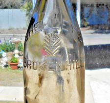 VINTAGE LARGE GLASS BOTTLE SHELLEY'S LEMONADE BROKEN HILL NSW RARE