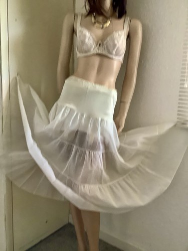 Vintage 1950s white nylon - white,