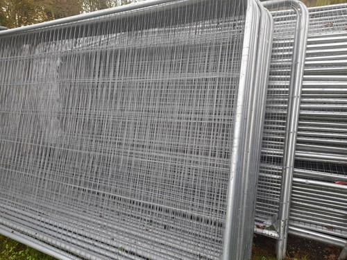 Heras fencing panels - heras, top
