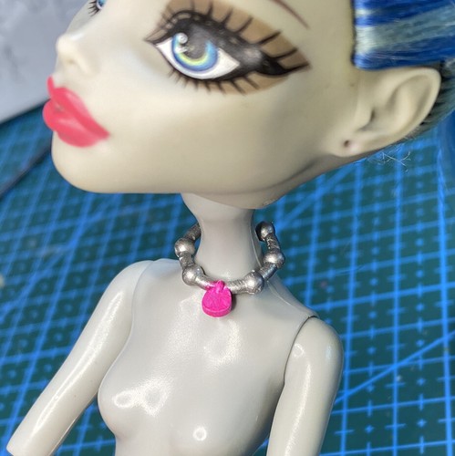 Monster high ghoulia yelps - monster,