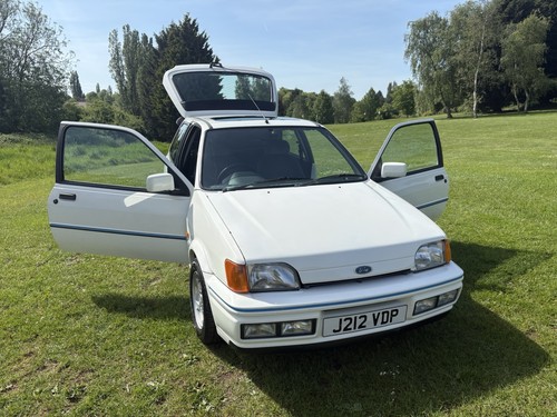 Ford xr2i - ford,