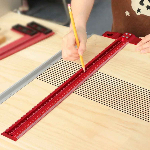 Precision square ruler with - t,