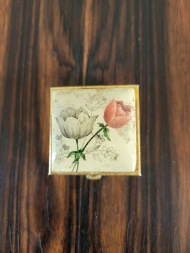 Vintage metal pill - metal, box