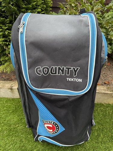 County tekton cricket kit - tekton, bag