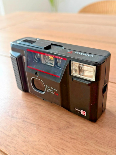 Yashica carl zeiss - t,