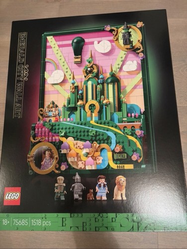Lego wicked emerald city wall - emerald,
