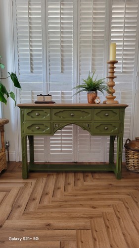 Gothic style hall console - style,