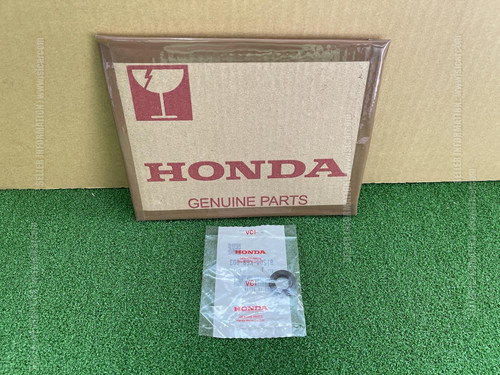 Honda vfr400r2 nc30 oil seal - honda,
