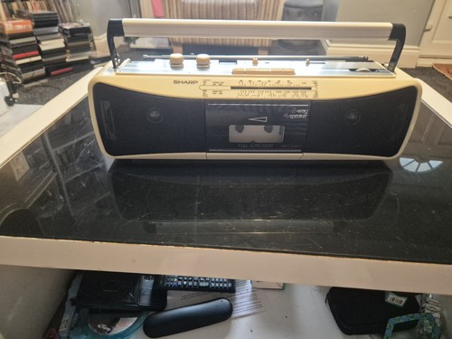 Sharp 250 portable fm - sharp, qt-250