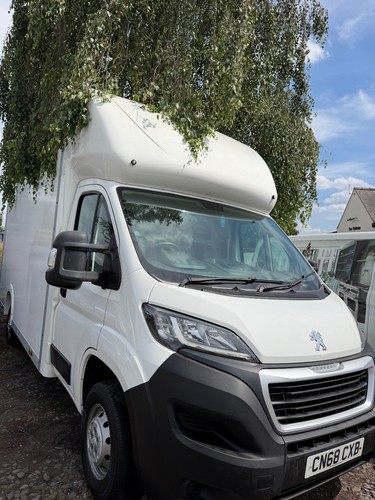 2017 peugeot boxer luton van