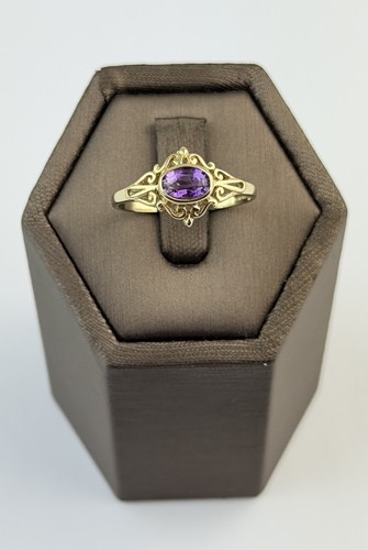 Amethyst 9ct gold ring - gold,
