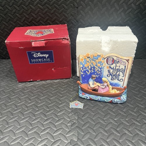 Disney traditions showcase - disney,