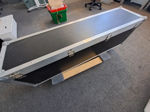 Swan flight case - case,