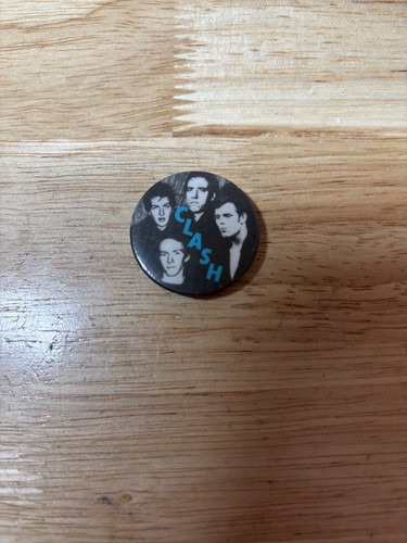 The clash vintage pin - clash, badges
