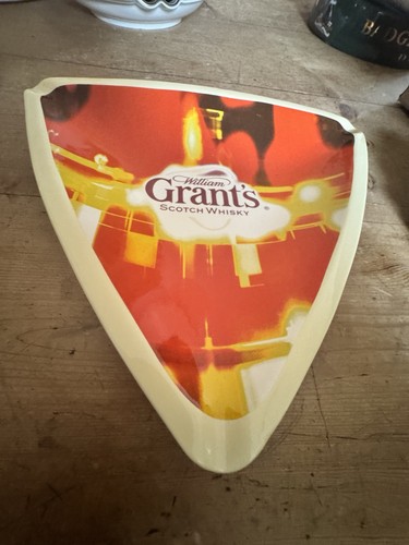 Grants whiskey triangular - grants,