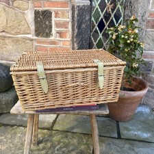 Wicker hamper with lid - wicker,