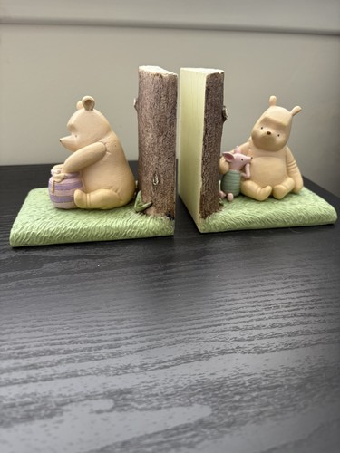 Disney classic winnie the pooh - winnie,