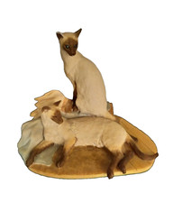 AYNSLEY MASTERCRAFT CARAMEL SEAL POINT CATS ORNAMENT 1982