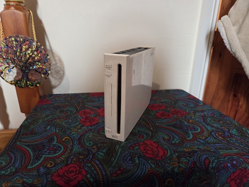 Nintendo wii white console - nintendo,