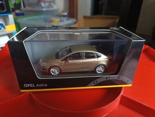 Boxed model minichamps - d, 1/43