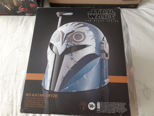 Hasbo black series - black, star