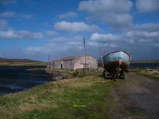 Photo 12x8 Old boat on an old