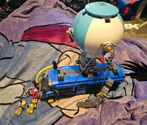 Lego fotnight battle bus with - fotnight,
