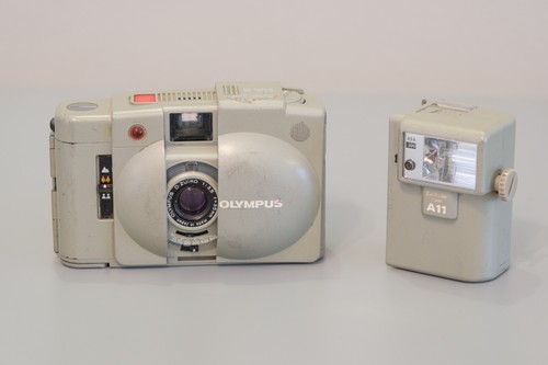 Olympus xa2 35mm film camera - xa2,