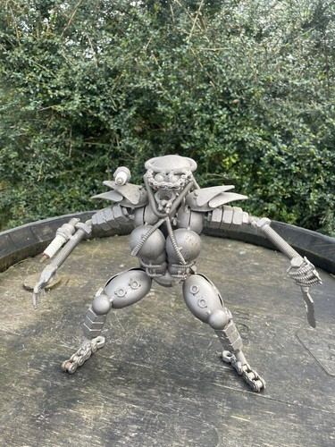 Handmade metal predator statue - metal,