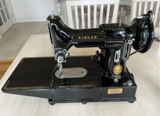 Vintage Singer 222K Featherweight Sewing Machine with Case and Accessories