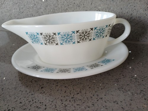 Vintage jaj pyrex gravy - jaj,