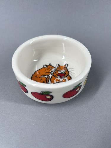 Green cloverleaf hamster - t,