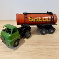 Tri-ang Minic Fuel Tanker BP &