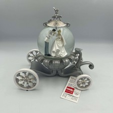 Disney Parks Cinderella And Prince Charming Wedding Carriage Snow Globe