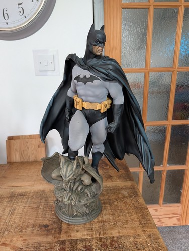 Batman premium format figure - premium,